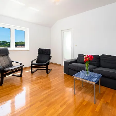 Liberan Apartment *