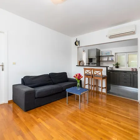 Liberan Apartment